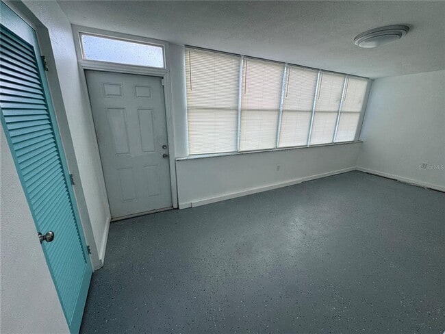 Building Photo - 5720 13th Ave N