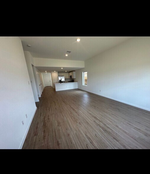 Building Photo - 21523 Casavatore Dr