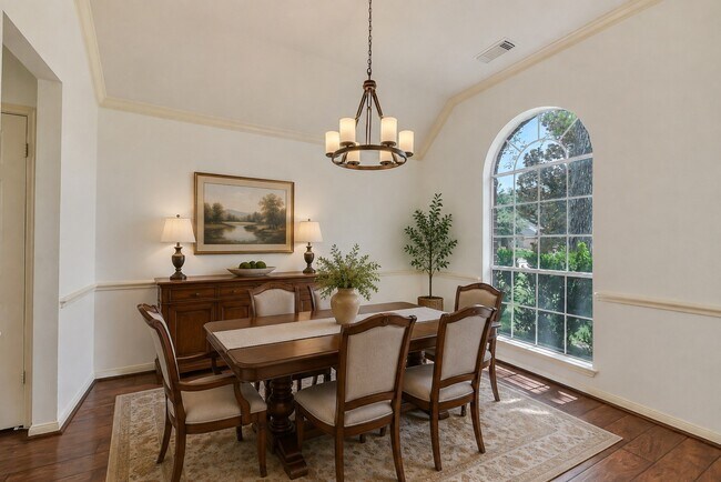 Building Photo - 11802 Chateau Trail