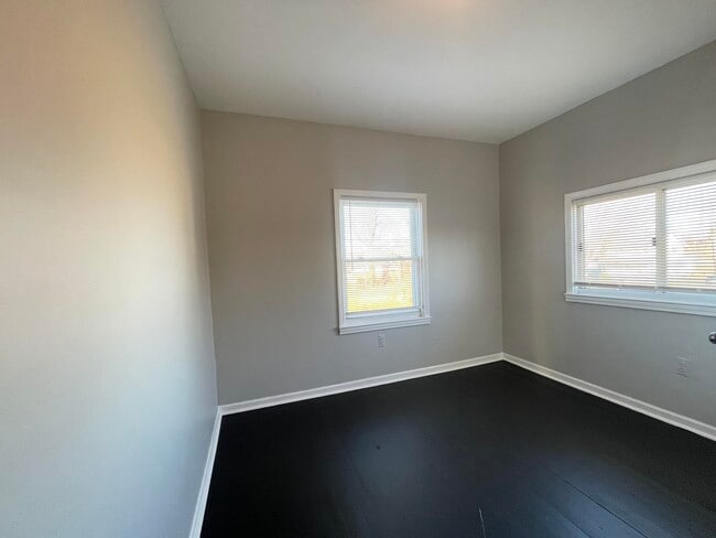 Building Photo - 3516 Stockton St