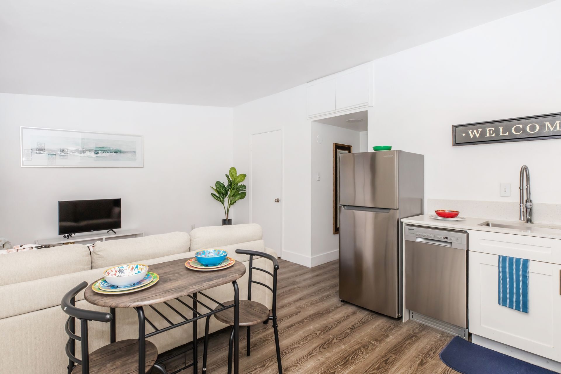 Building Photo - Equinox on Prince