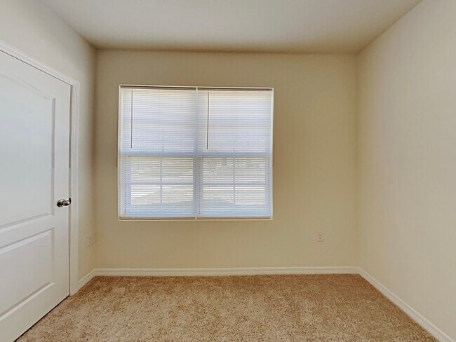 Building Photo - 9678 Black Walnut Dr