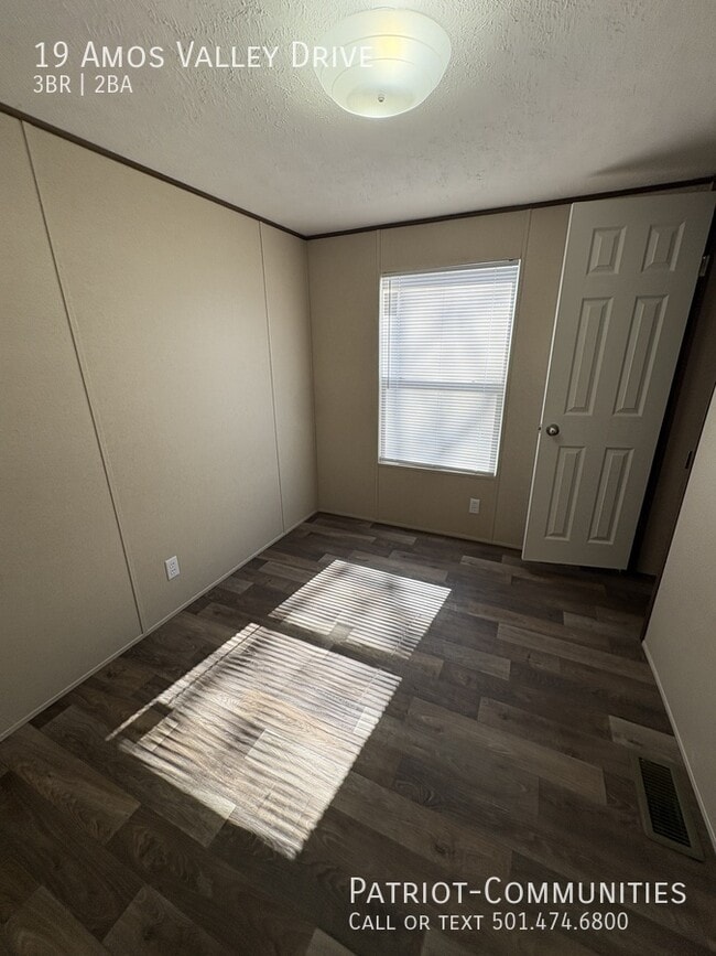 Building Photo - 19 Amos Valley Dr