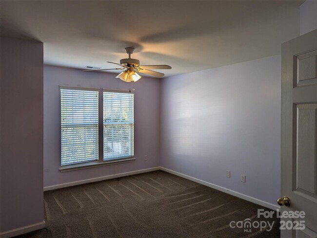 Building Photo - 7920 Mariners Pointe Cir