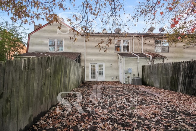 Building Photo - Find Your Oasis Here