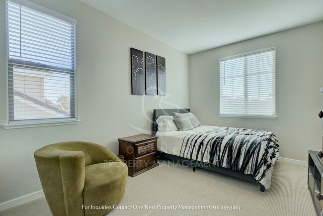 Building Photo - Stunning 4-bedroom, 3-bathroom Home in the heart of Lincoln!