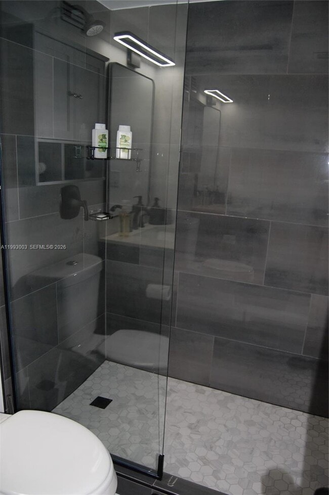 Building Photo - 2501 S Ocean Dr