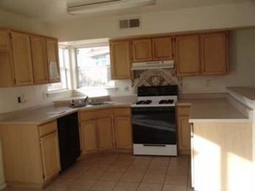 Building Photo - 4504 Loma Linda Circle