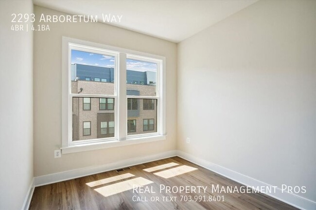 Building Photo - 2293 Arboretum Wy