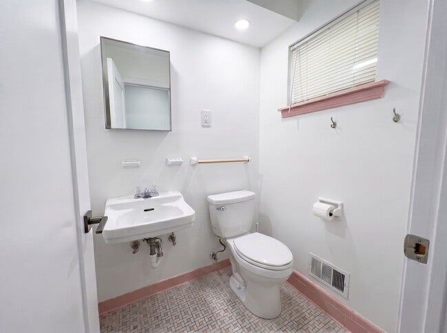 Building Photo - For Lease – Charming Brick Home in Historic Neighborhood