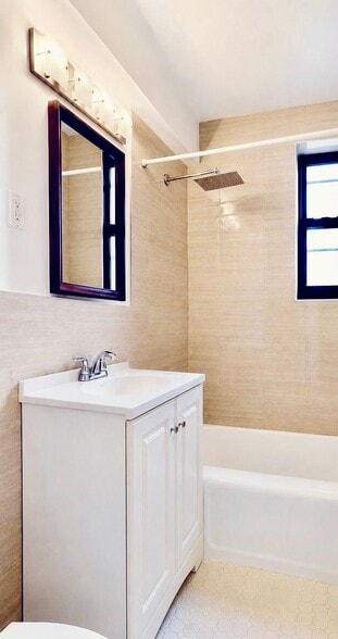 Building Photo - 1119 Ocean Pkwy