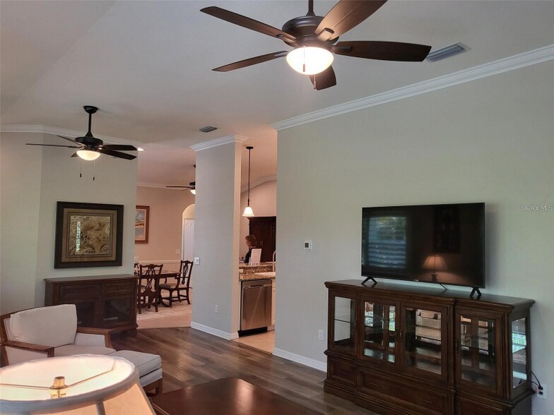 Building Photo - 201 Auburn Woods Cir