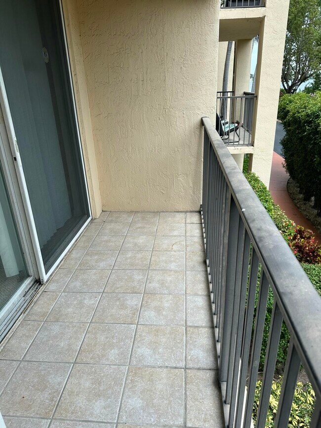 Building Photo - 1801 N Flagler Dr