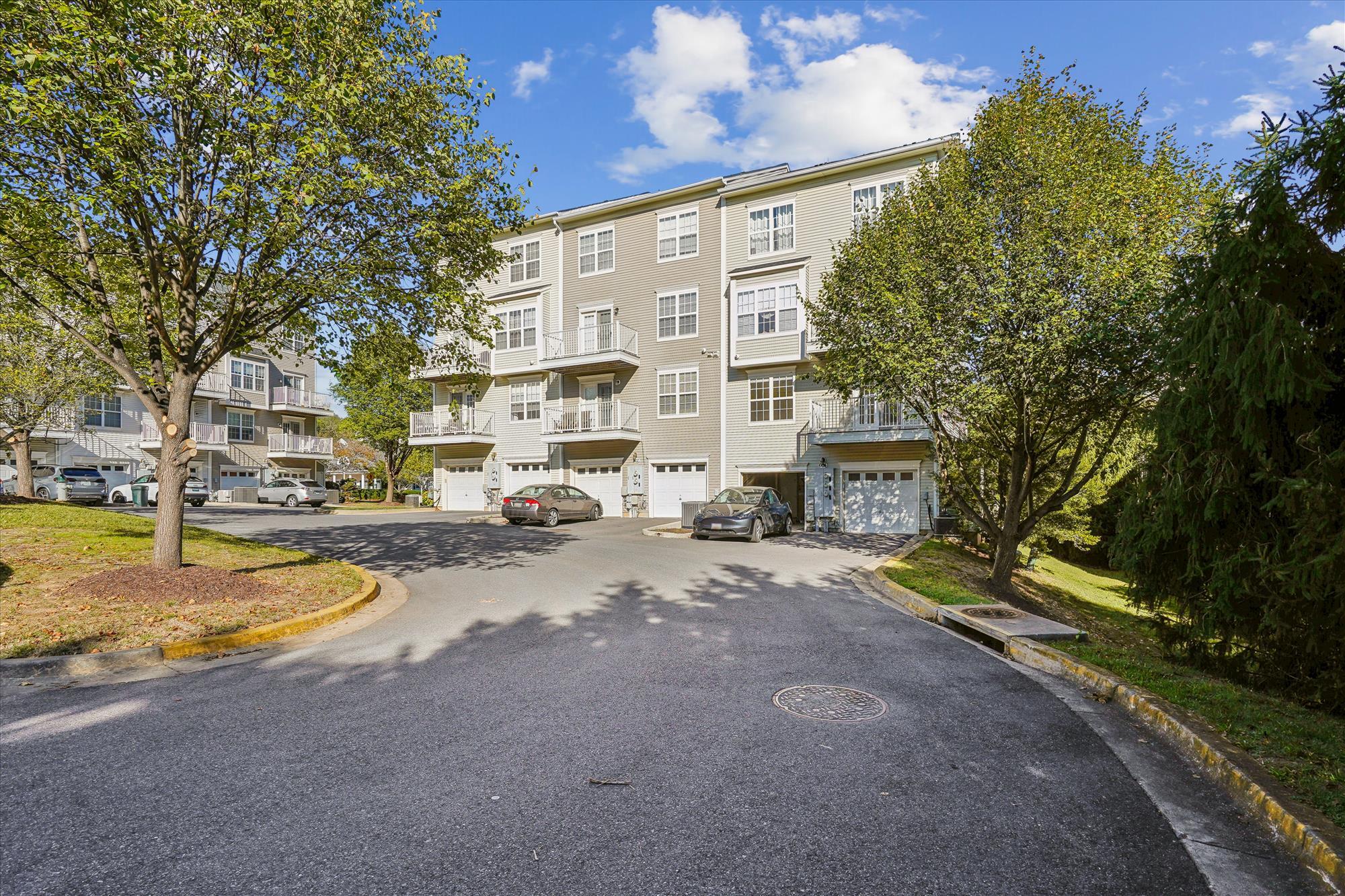 Building Photo - 604 Highland Ridge Ave
