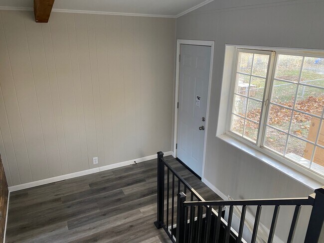 Building Photo - 3807 N Faber Ave