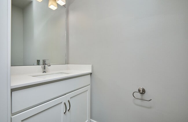 Building Photo - 4 Bedroom, 3 Bathroom Home In Waukee!