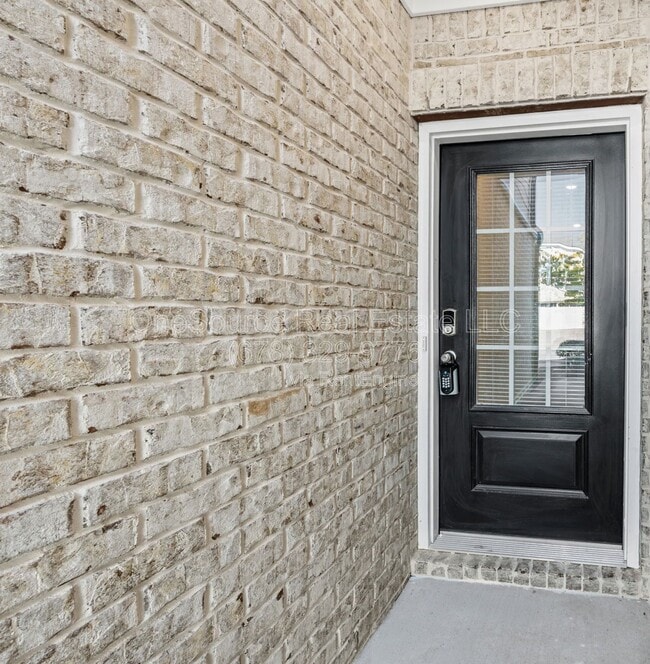 Building Photo - 1635 Villageside Ct