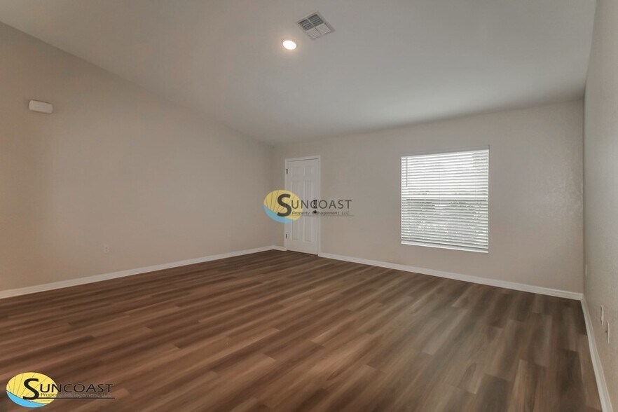 Building Photo - 5266 E Prentice Ln