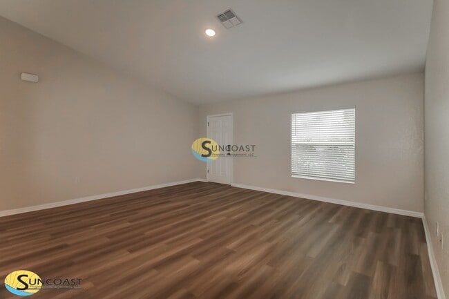 Building Photo - 5266 E Prentice Ln