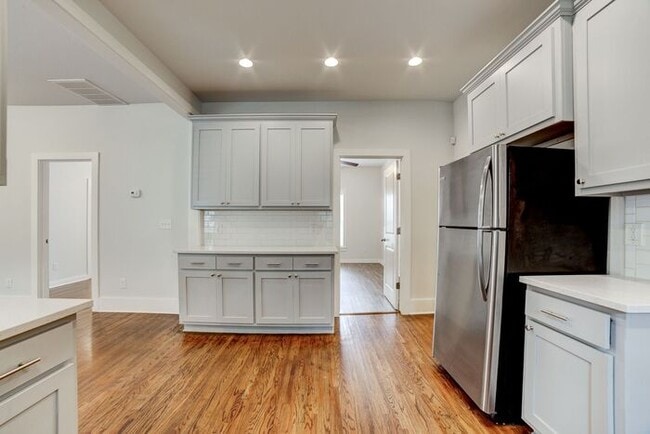 Building Photo - Historic Charm Meets Modern Comfort – Tuls...