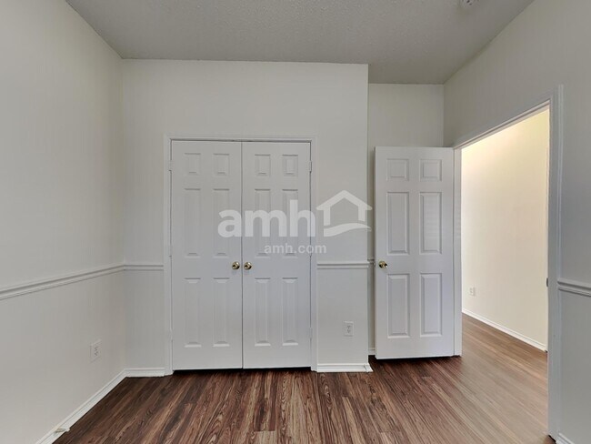 Building Photo - 6711 Flamewood Dr