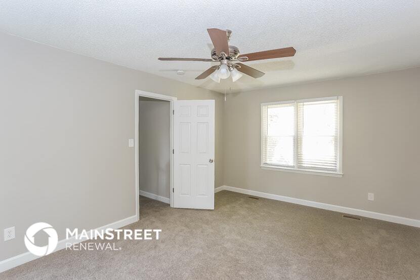 Building Photo - 696 Journey St SW