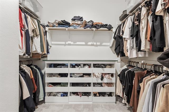 Building Photo - 1733 Lake Grove Dr