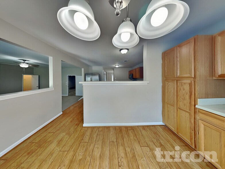 Building Photo - 3131 Berthas Overlook