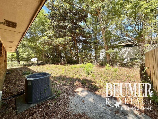 Building Photo - LEEWARD