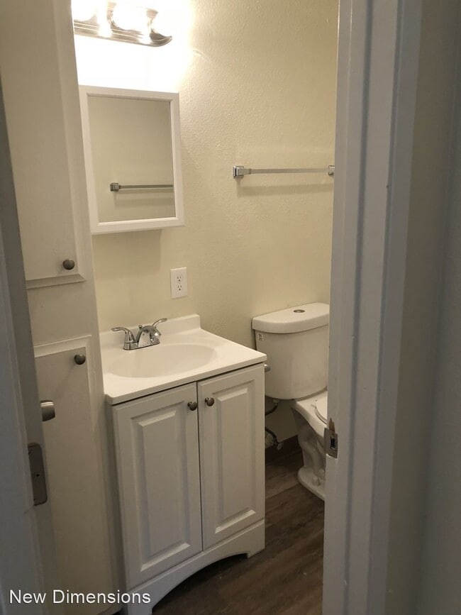 Building Photo - 122 Corbett St