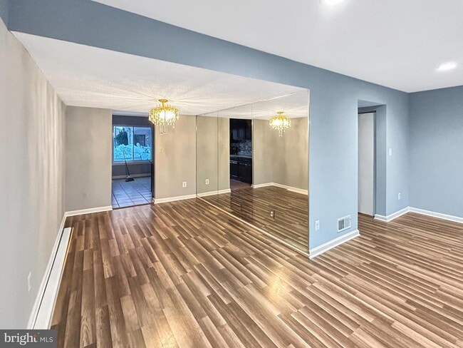 Building Photo - 19634 Club Lake Rd