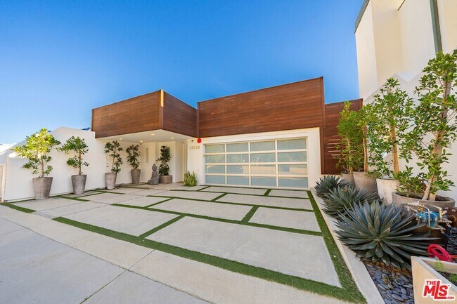 Building Photo - 26508 Latigo Shore Dr