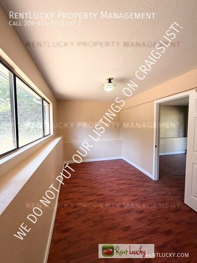 Building Photo - 2516 S 284th St