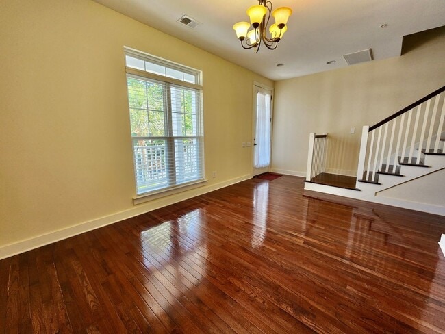 Building Photo - Luxury condo in Charleston National with g...