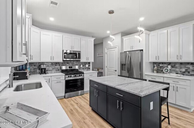 Building Photo - 205 Carteret Ave