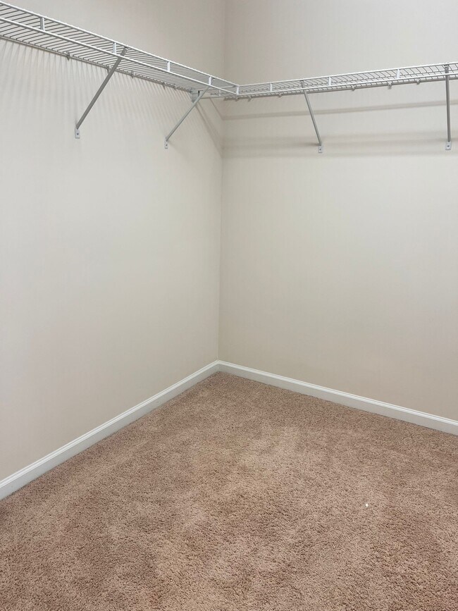 Building Photo - 151 Blossom Ridge Dr