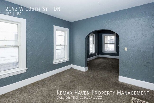 Building Photo - 2142 W 105th St