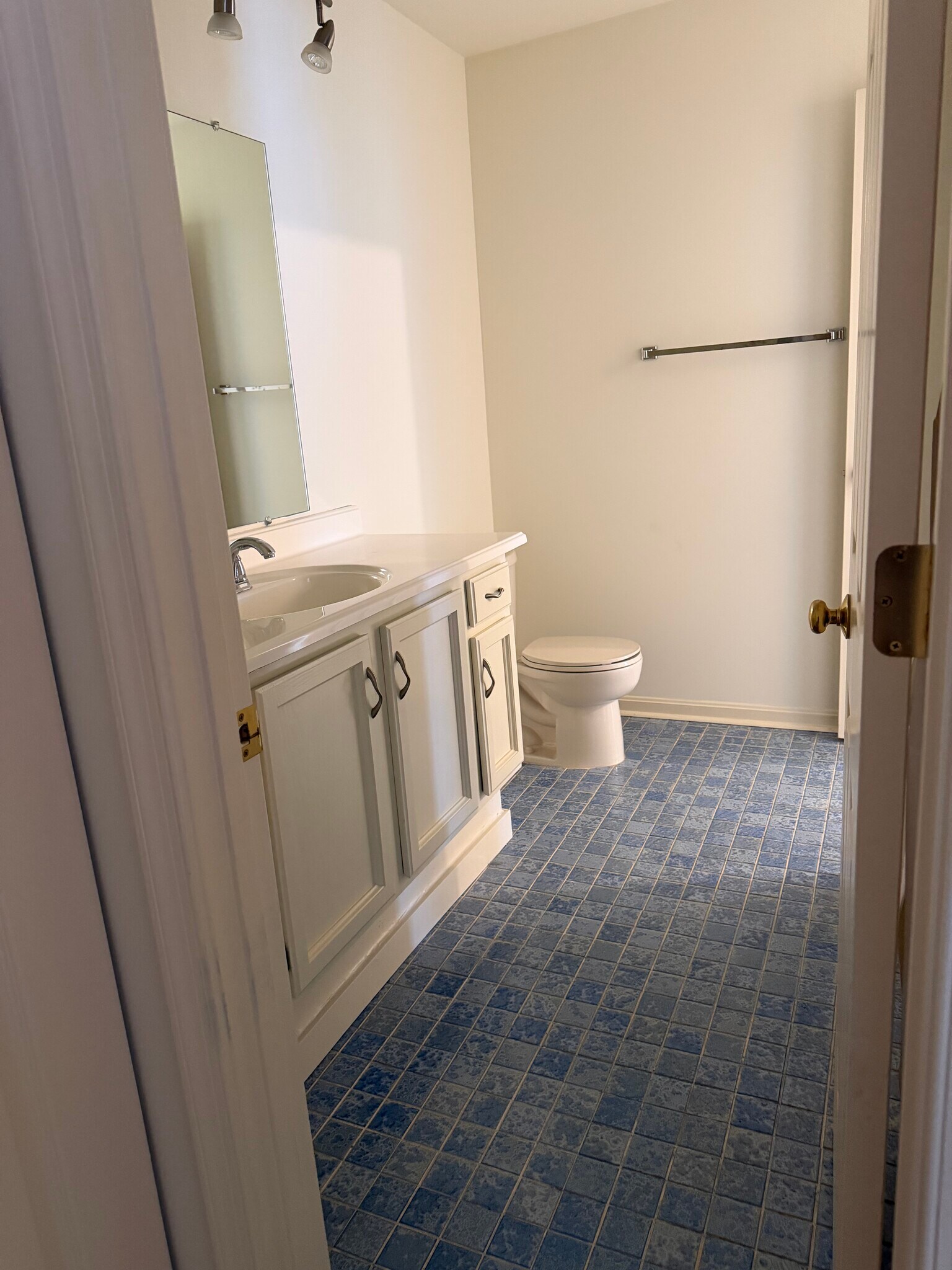 Building Photo - 2115 Wexford Rd