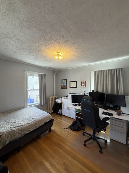 Building Photo - 14 Smythe St