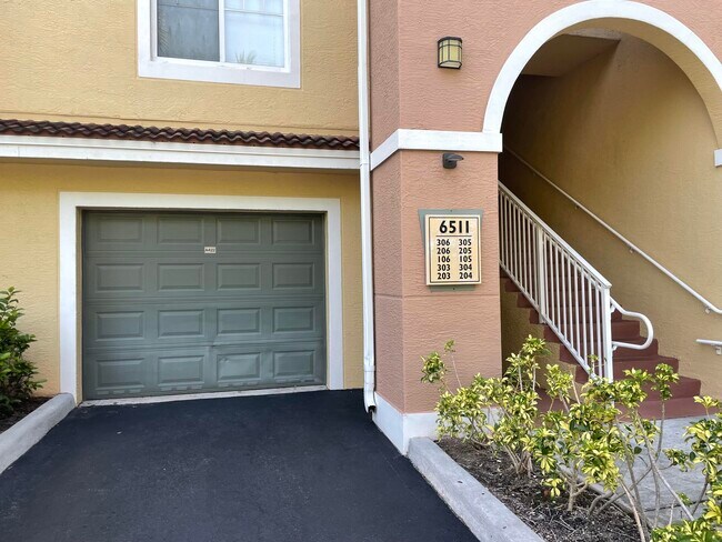 Building Photo - 6511 Emerald Dunes Dr