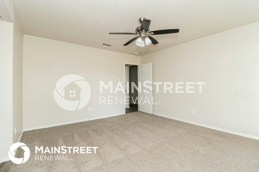 Building Photo - 4710 Green Hollow Dr