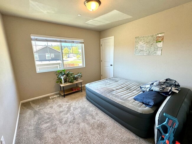 Building Photo - Charming 3-Bedroom Home in DuPont, WA