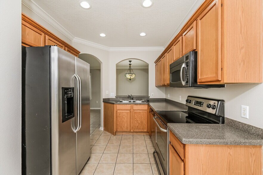 Building Photo - 12504 Evington Point Dr