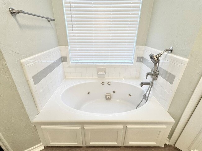 Building Photo - 8225 NW 83rd Pl