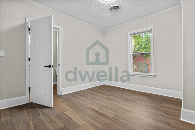 Building Photo - "Charming 3-Bedroom Home in Sumter with 2 Full Baths & Cozy 1169 Sq Ft Layout!"