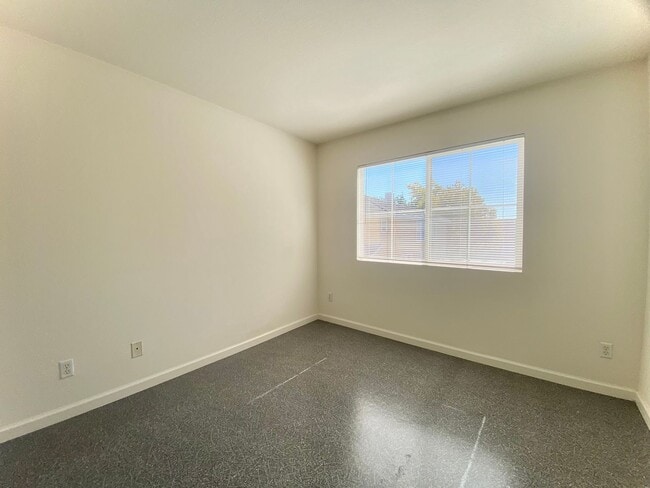Building Photo - Lovely 3-bedroom Townhome for rent in Frem...