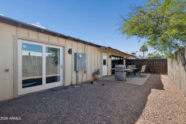 Building Photo - 1726 N 74th Pl