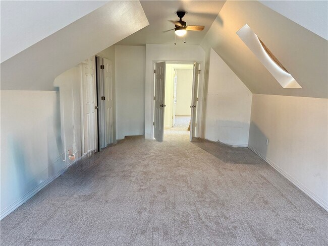 Building Photo - 101 Fox Glove Ln