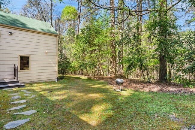 Building Photo - 200 Purefoy Rd