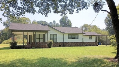 Building Photo - Enjoy a Peaceful "Country" Setting" in Hartselle